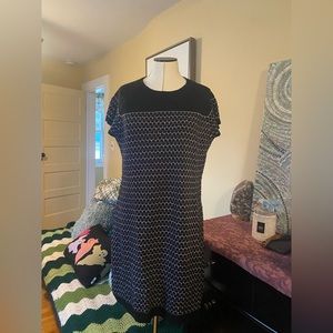 printed short sleeve sweater dress